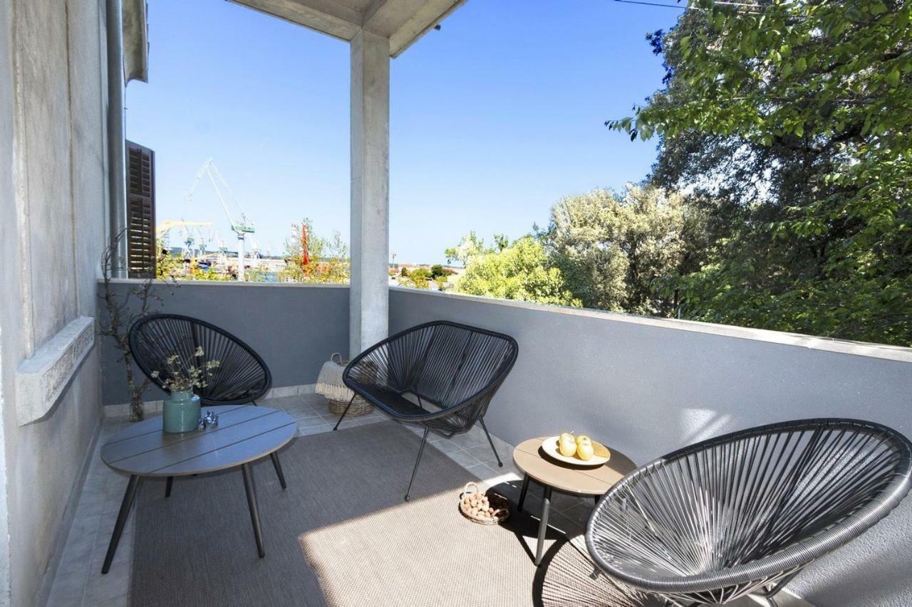 *** Lounge Terrace Apartment With The Harbour View / City Centre *** Pula Exterior photo