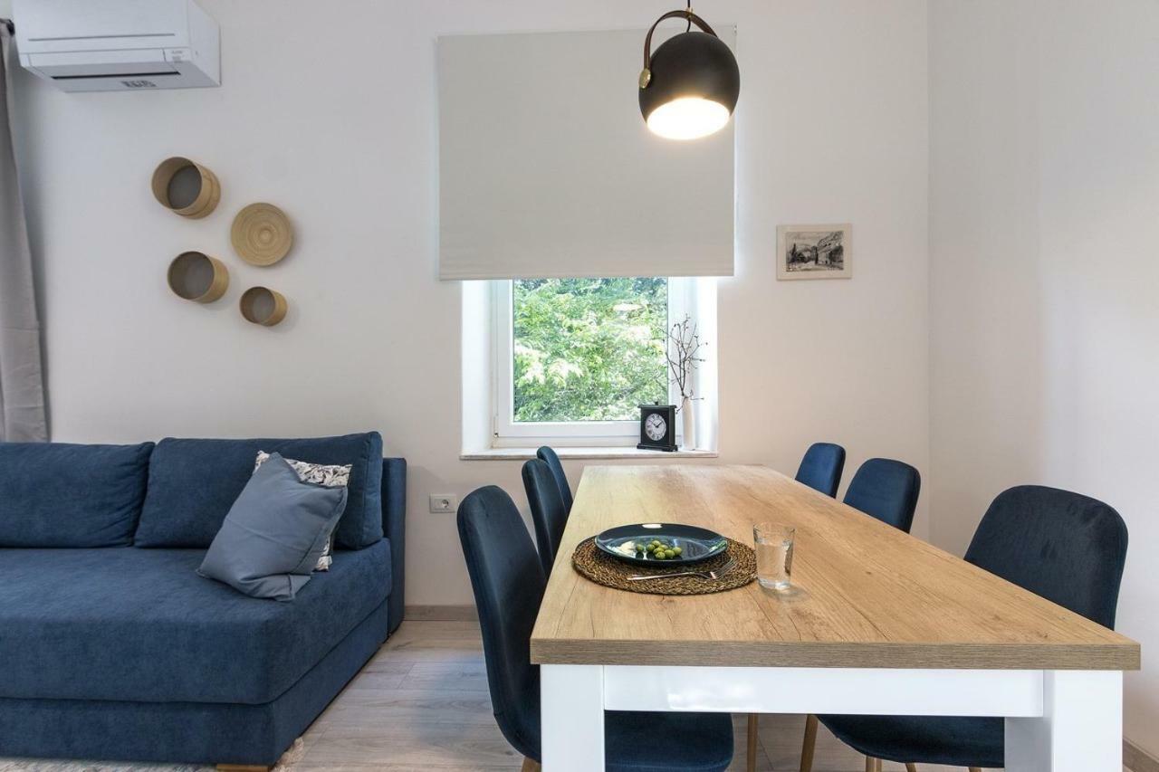 *** Lounge Terrace Apartment With The Harbour View / City Centre *** Pula Exterior photo